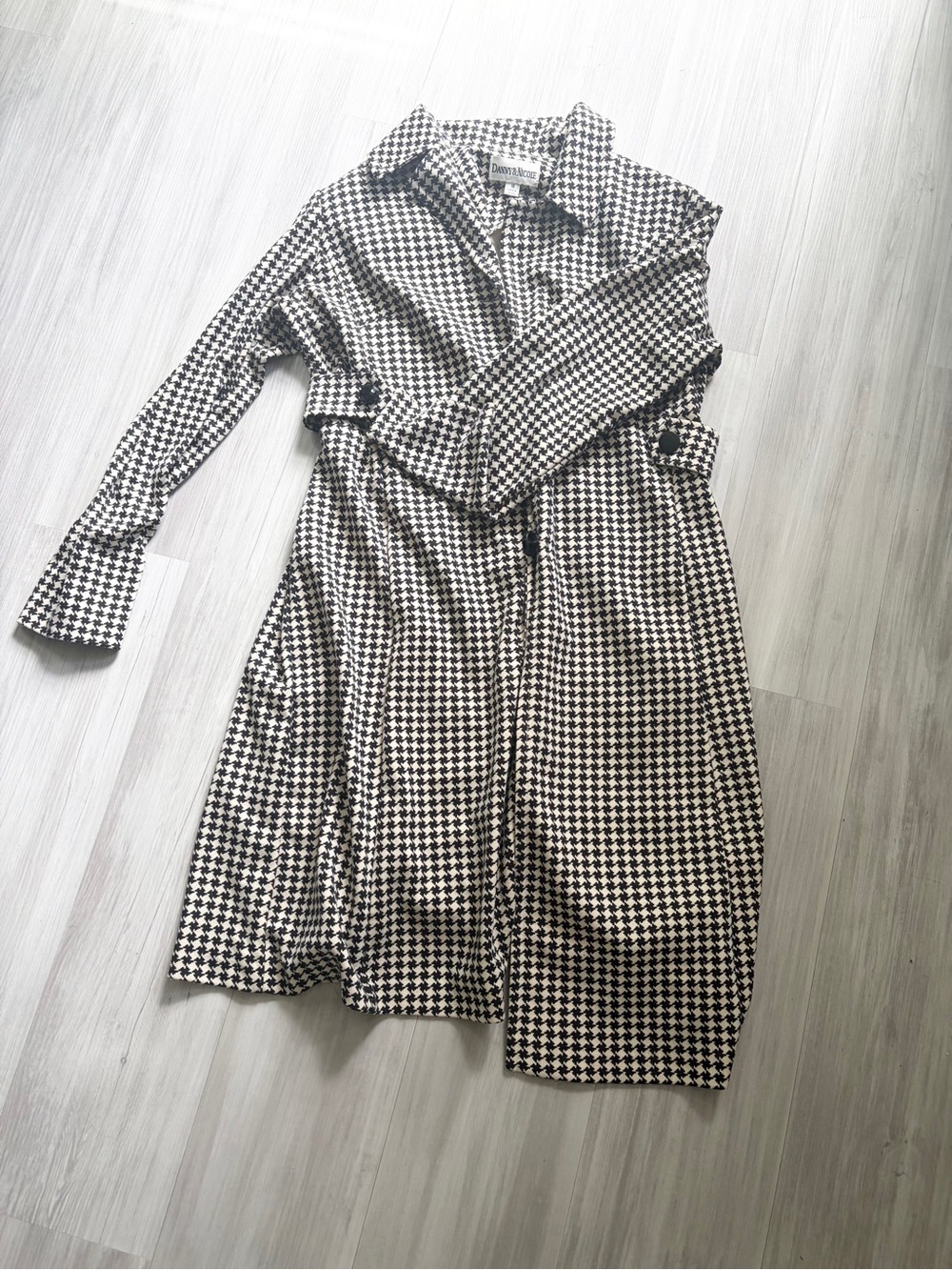 Houndstooth Long Sleeve Trench Coat - Black & White